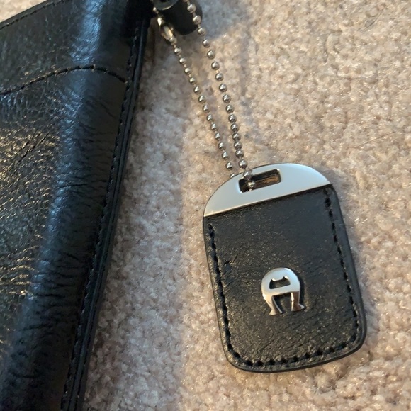 Vintage Etienne Aigner Leather Bag - Picture 3 of 9